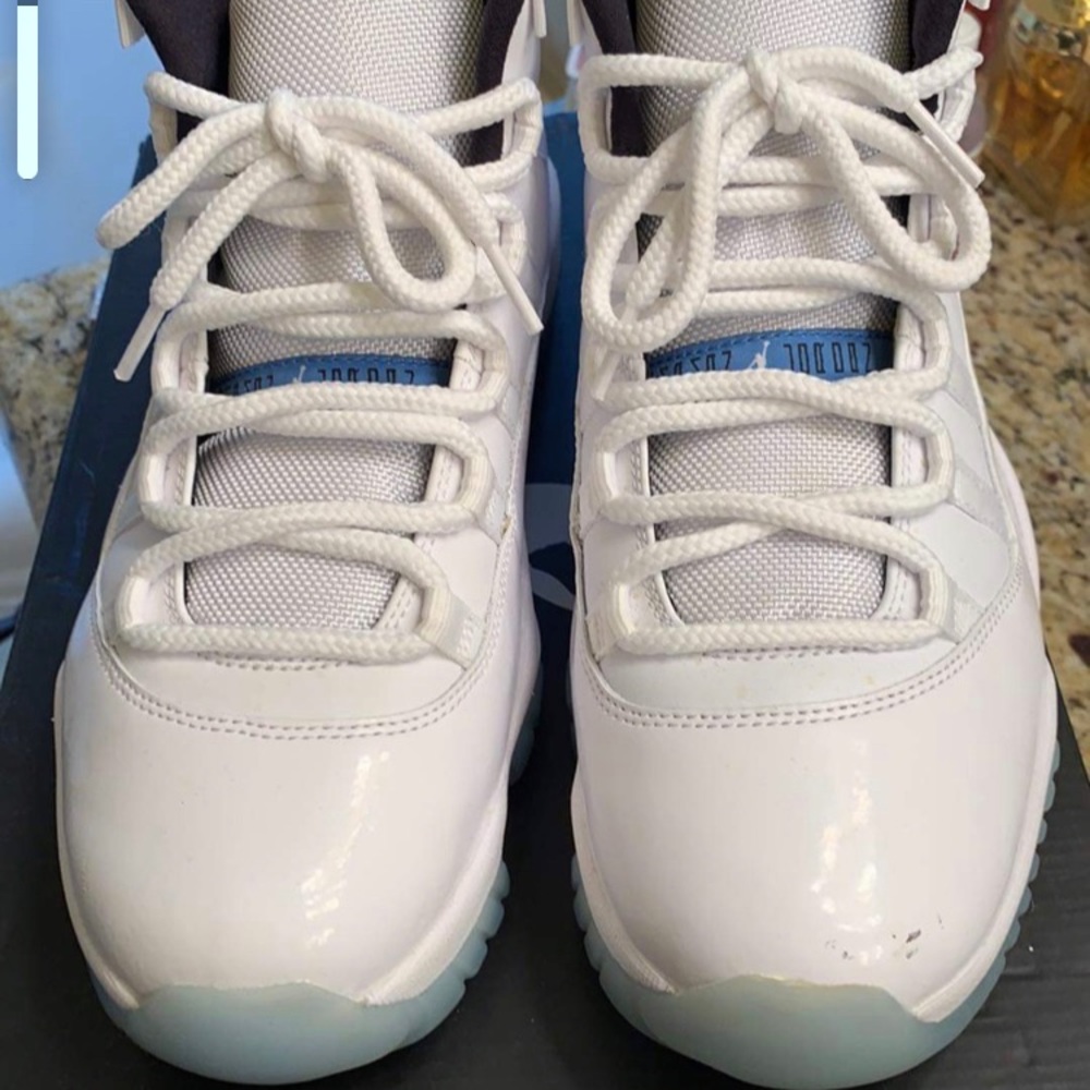 Columbia Air Jordan 11’s Size 9